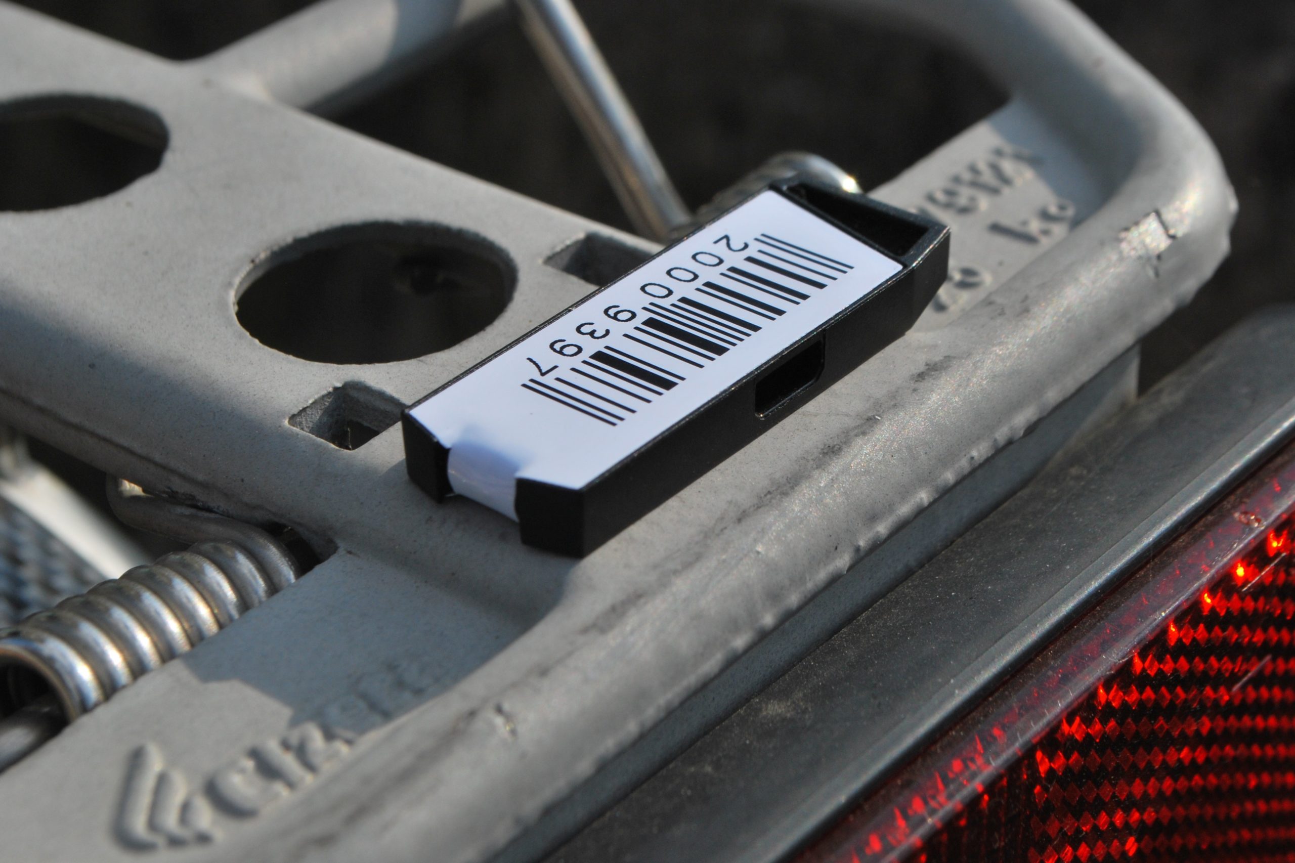 RFID UHF Tiny In-Metal Tag