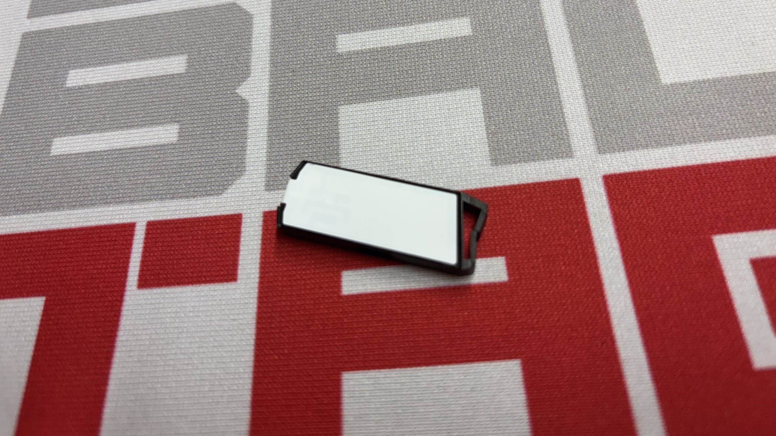 Low Quality Microty On-Metal Tag